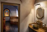 10. Spa Beerland Chateaux - alchemyst bathroom