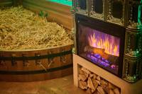 29. Spa Beerland Pilsen - fireplace + wheat straw bed